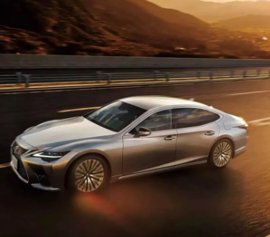 3.5T V6，420马力，四驱，F Sport运动套件，运动感满满！